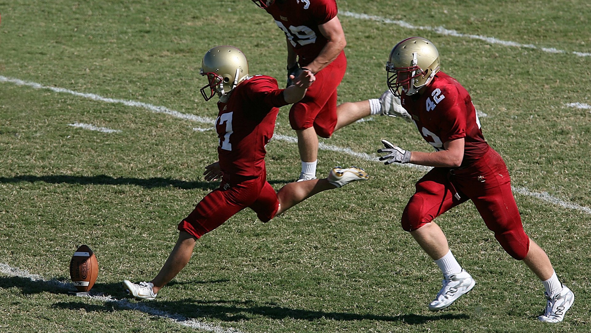 五大联赛是否形成非对称控球结构对抗密集防守，非五大联赛球星