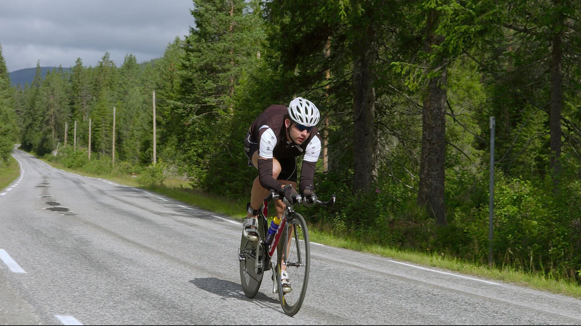 仰泳冲刺荷兰女将保持领先，仰泳视频教练讲解